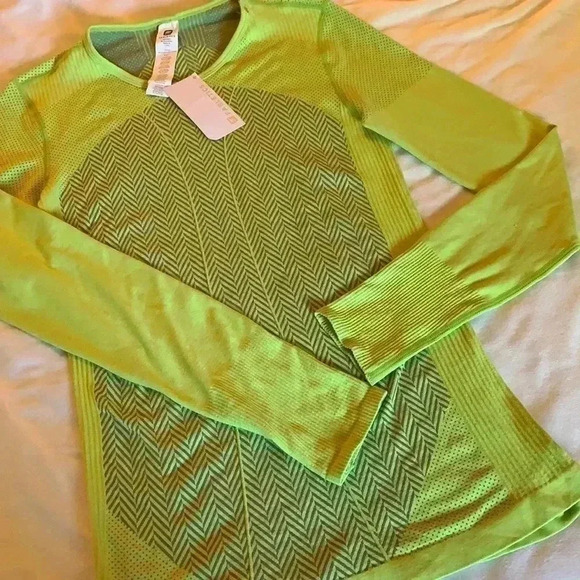 Fabletics - Picture 1 of 3